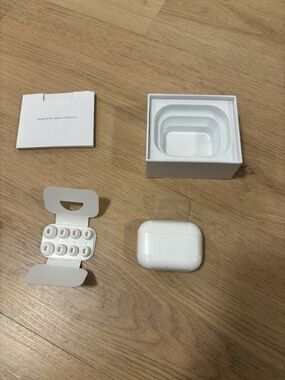 Apple White Wireless Earbuds Charging Case Accessory